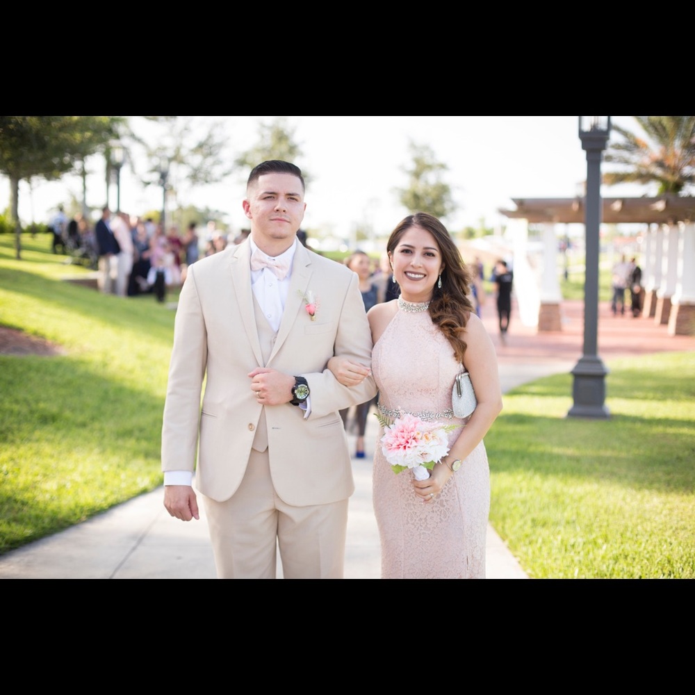 Dress - Picture 7 of 7